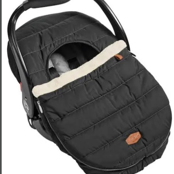JJ Cole Carseat Cover - Picture 2 of 2